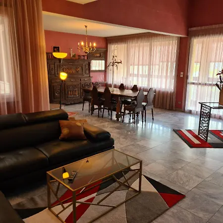 Le De Holiday home Massiac